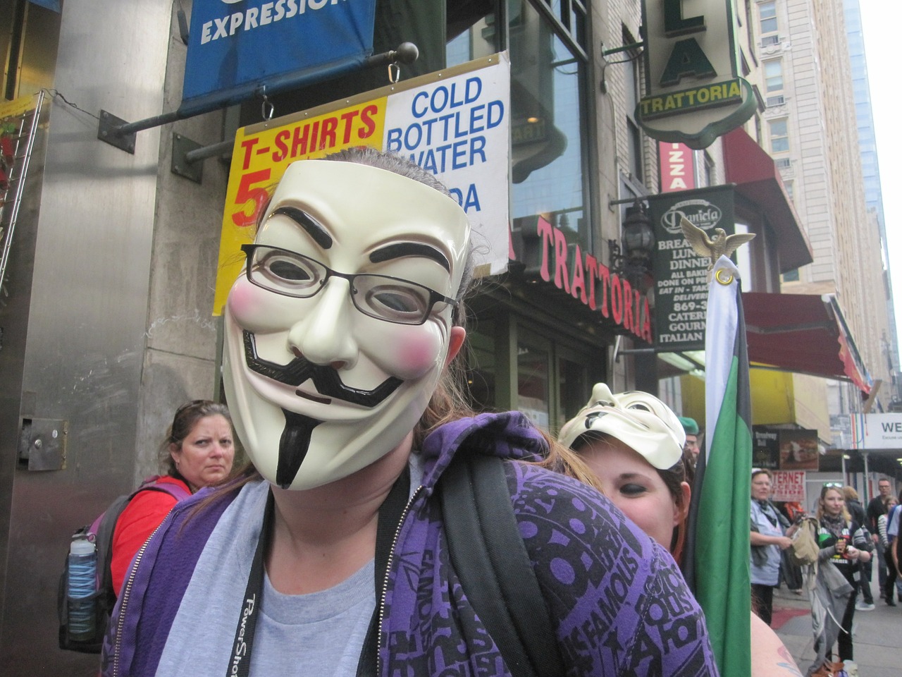 A equipe Anonymous está ameaçando em nome da boa vontade