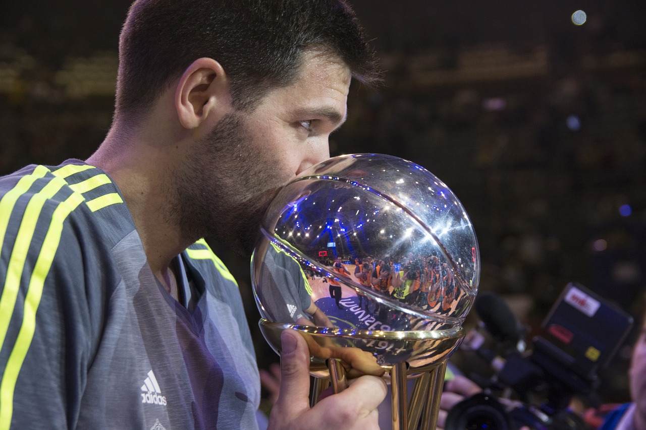 Por fim, ele foi eleito o melhor jogador da partida após vencer