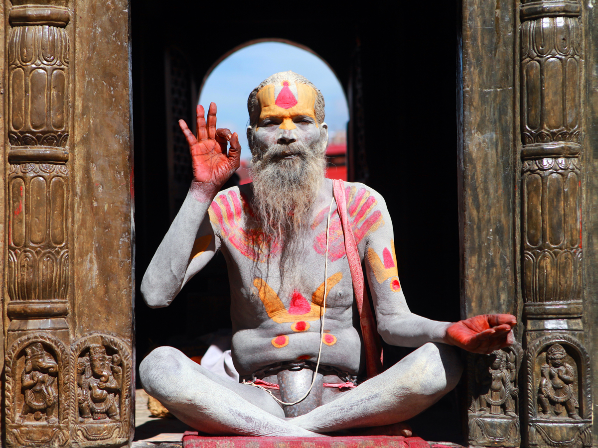 O estilo de vida de Baba no templo é esplêndido